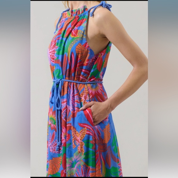 SugarLips Cindal Floral Kay Halter Neck Maxi Dress - Picture 4 of 7